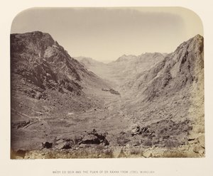 Wády Ed Deir és Er Ráhah síksága Jebel Muneijáh -tól